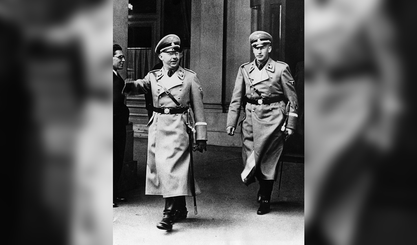 Heinrich Himmler (l) en Reinhard Heydrich.