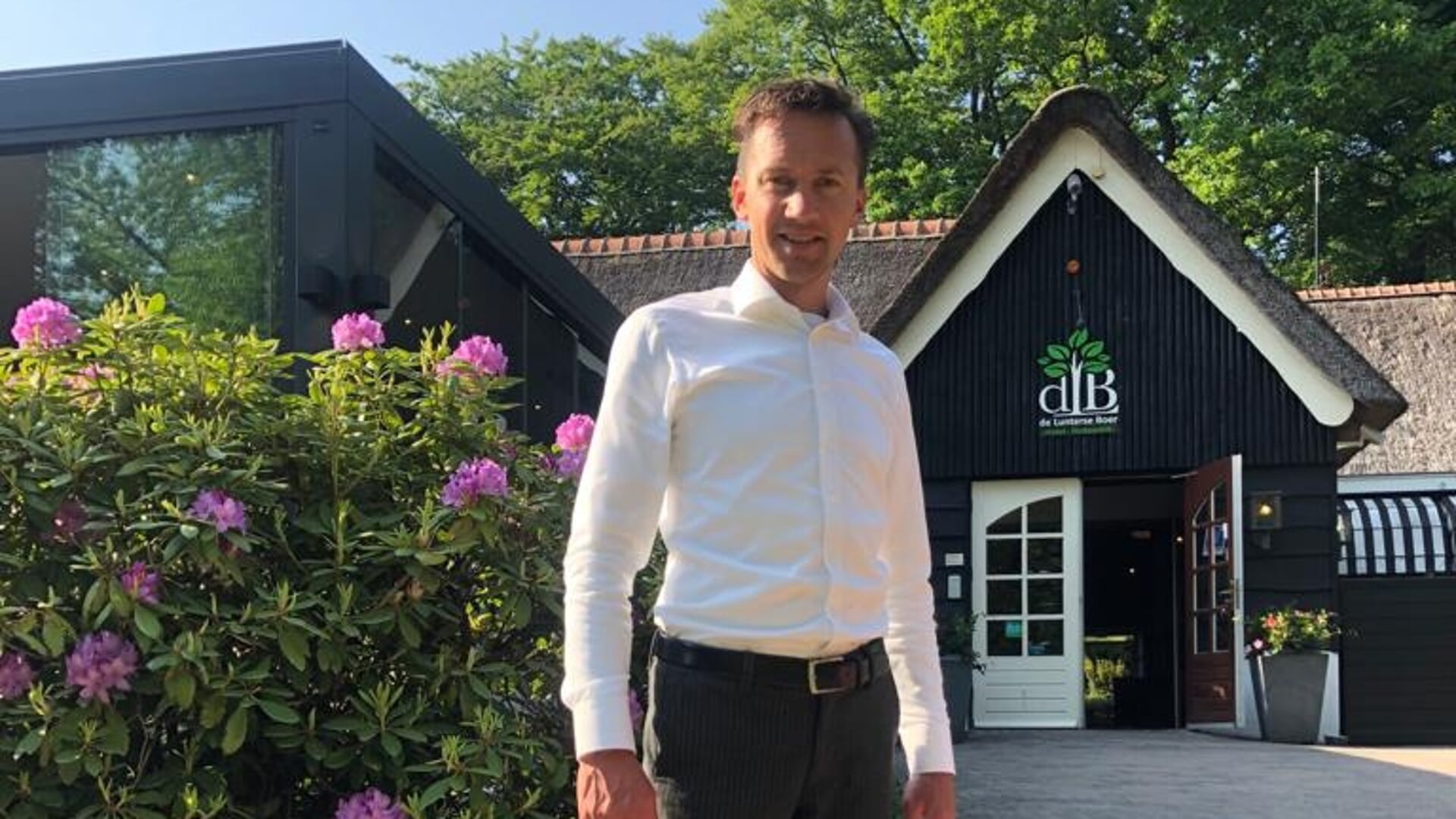 Horecaondernemer Ko Bostelaar heeft coronaschuld. 'Ik had geen vet op de botten en doordat we net gestart waren, had ik elke euro nodig voor mijn personeel en m’n facturen.'