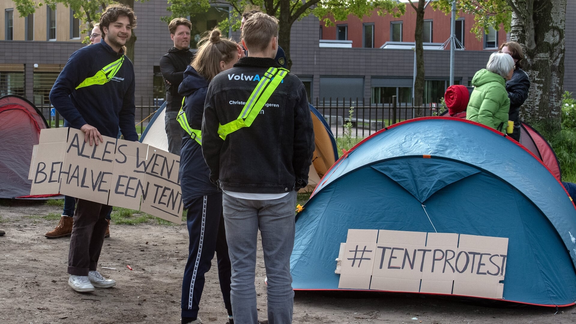 CU-jongeren En Actiegroepen Slapen In Tentjes In Ter Apel: ‘Het Kan ...