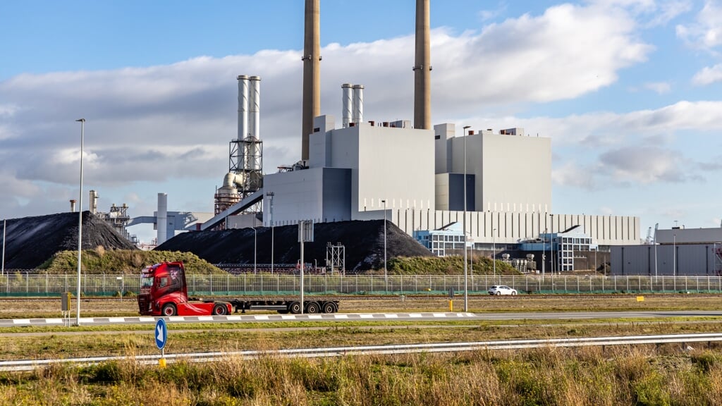 Uniper wil de kolengestookte energiecentrale op de Maasvlakte de komende jaren omvormen tot een productielocatie van groene waterstof.
