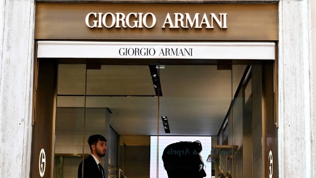 Italië geeft boete aan luxemerk Armani om ‘ethische misleiding’