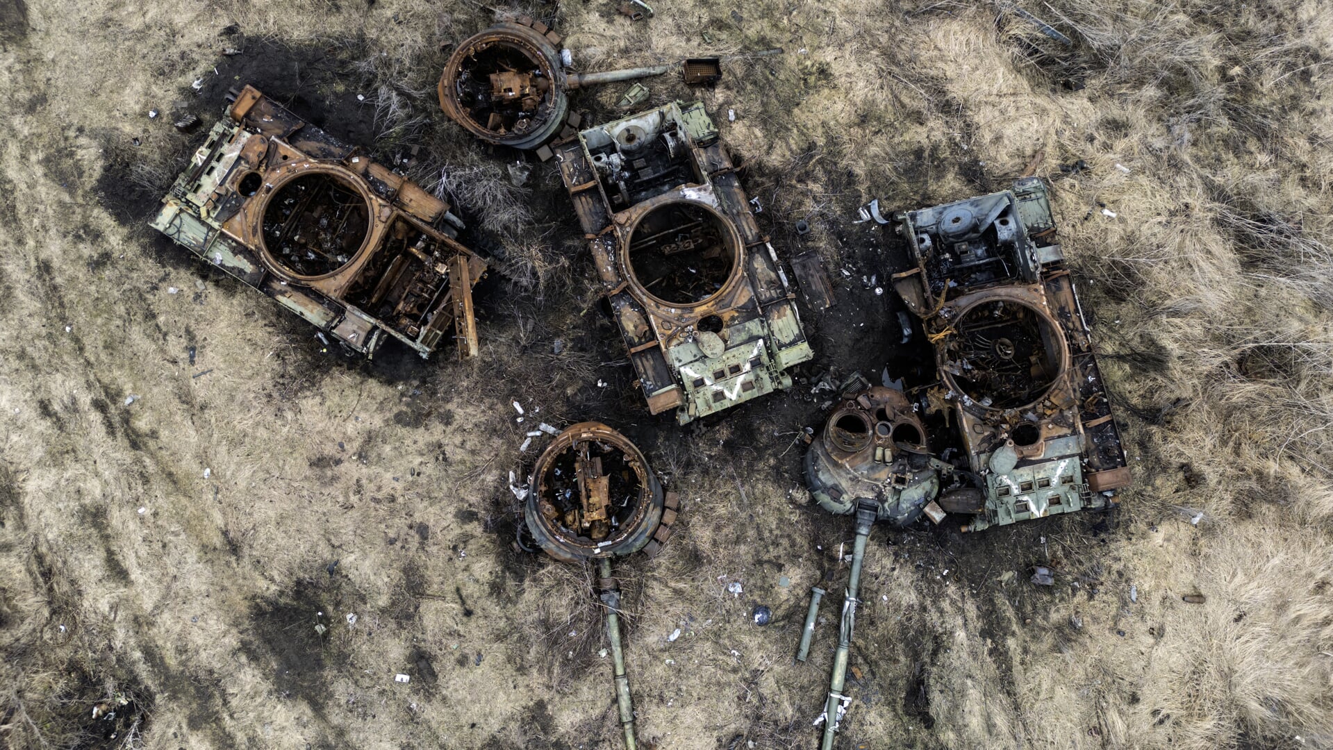 Verwoeste Russische tanks in de regio Donetsk, 13 februari. De Russen verloren tot nog toe meer dan 2900 tanks.