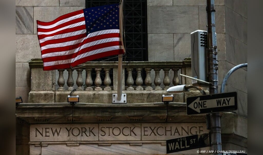 Investors wary of US inflation figures in shortened trading week
