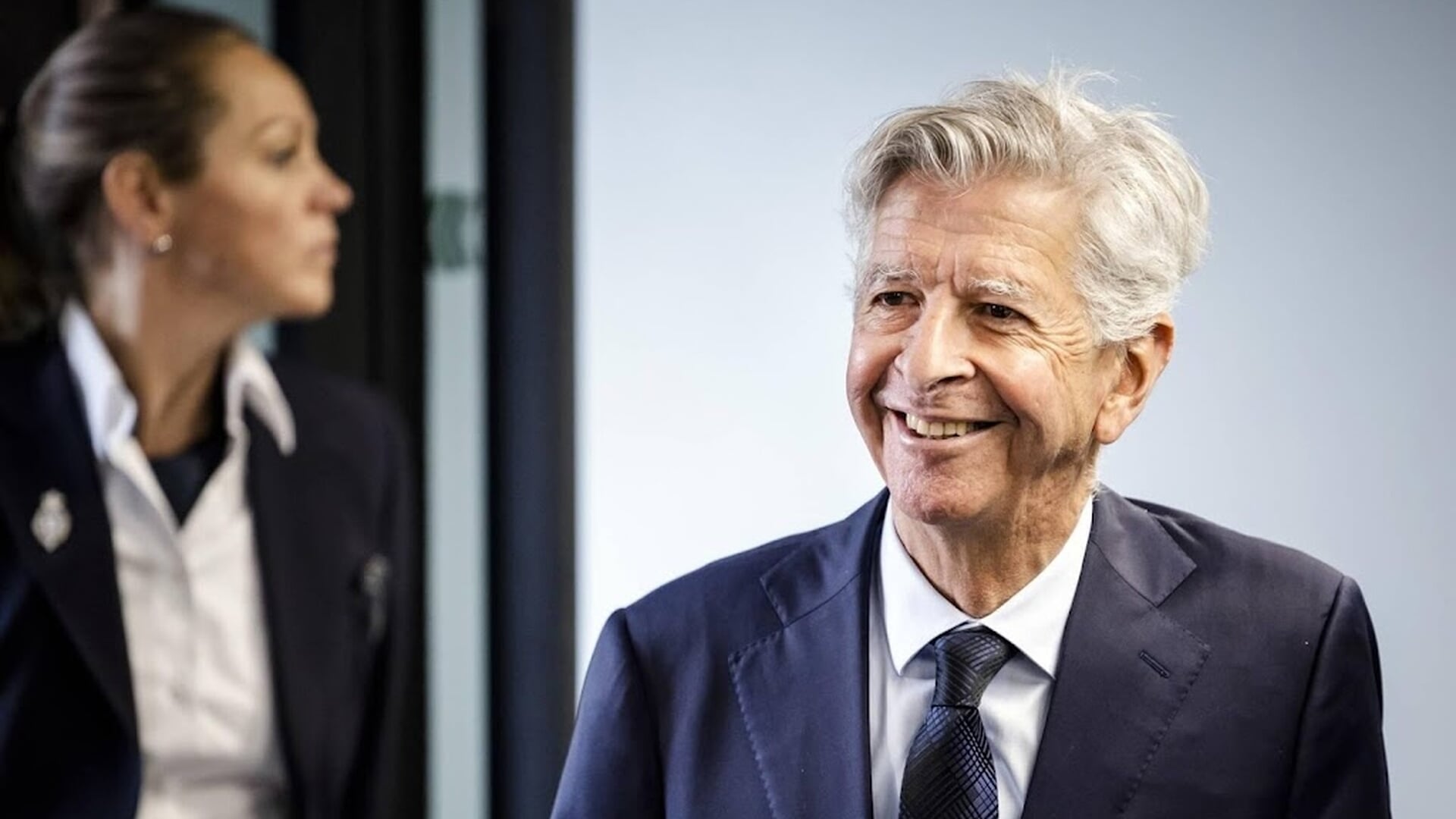 De liefde tussen Plasterk en zijn partij was al langer bekoeld. In De Telegraaf schreef hij veel kritische columns over zijn partij.