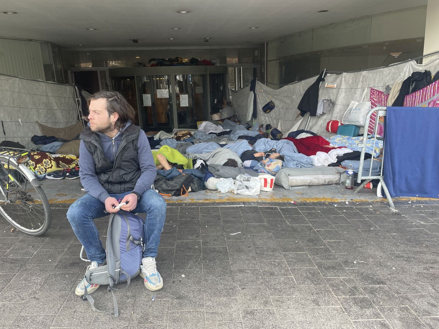Giorge (31) leeft sinds een maand in Brussel op straat.