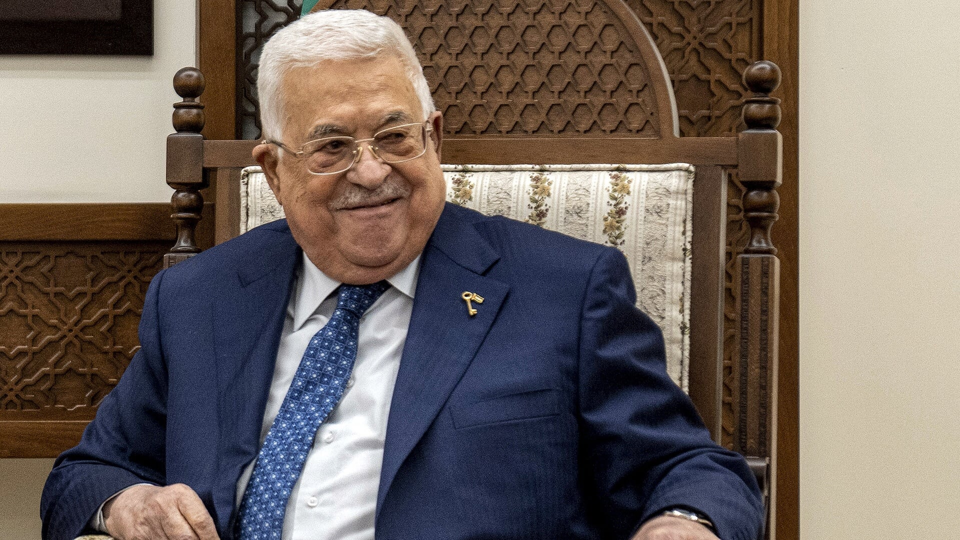  Volgens de laatste peilingen wil 92 procent van de Palestijnse bevolking op de Westelijke Jordaanoever dat Mahmoud Abbas opstapt.