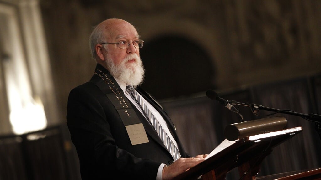 De Amerikaanse filosoof Daniel C. Dennett tijdens de uitreiking van de Erasmusprijs 2012.