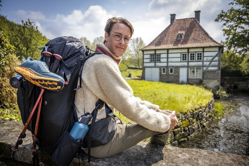 Mathieu van Kooten loopt 200 kilometer naar de abdij in Vaals. 'In de abdij had ik geen telefoon, geen tv, geen deadlines, geen mensen, geen verplichtingen, geen voorwaarden.' 