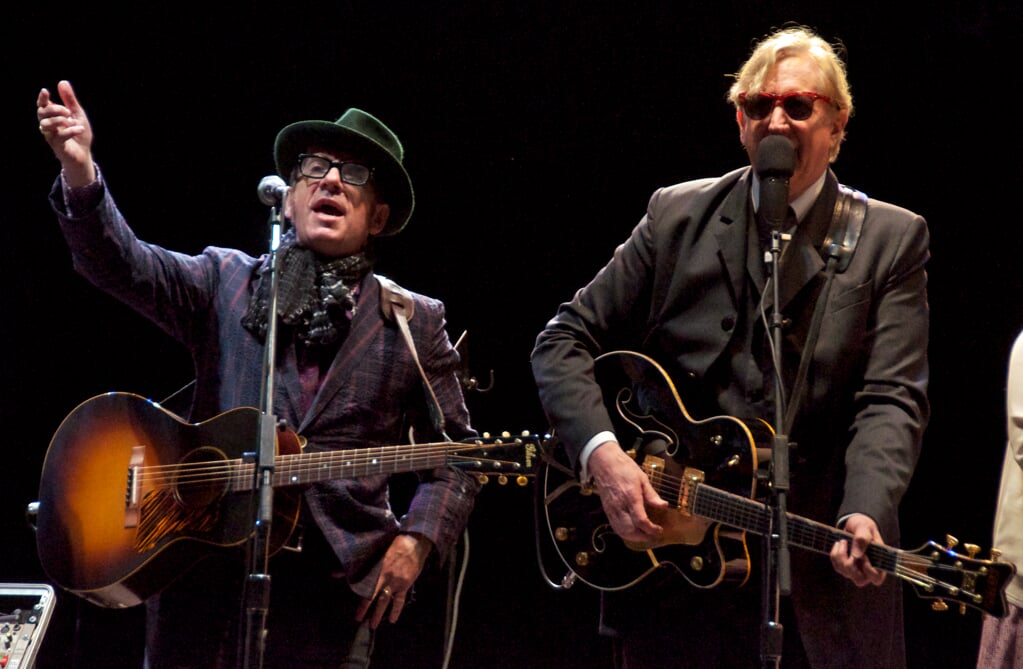 Elvis Costello & T Bone Burnett Friday tijdens het muziekfestival Hardly Strictly Bluegrass.