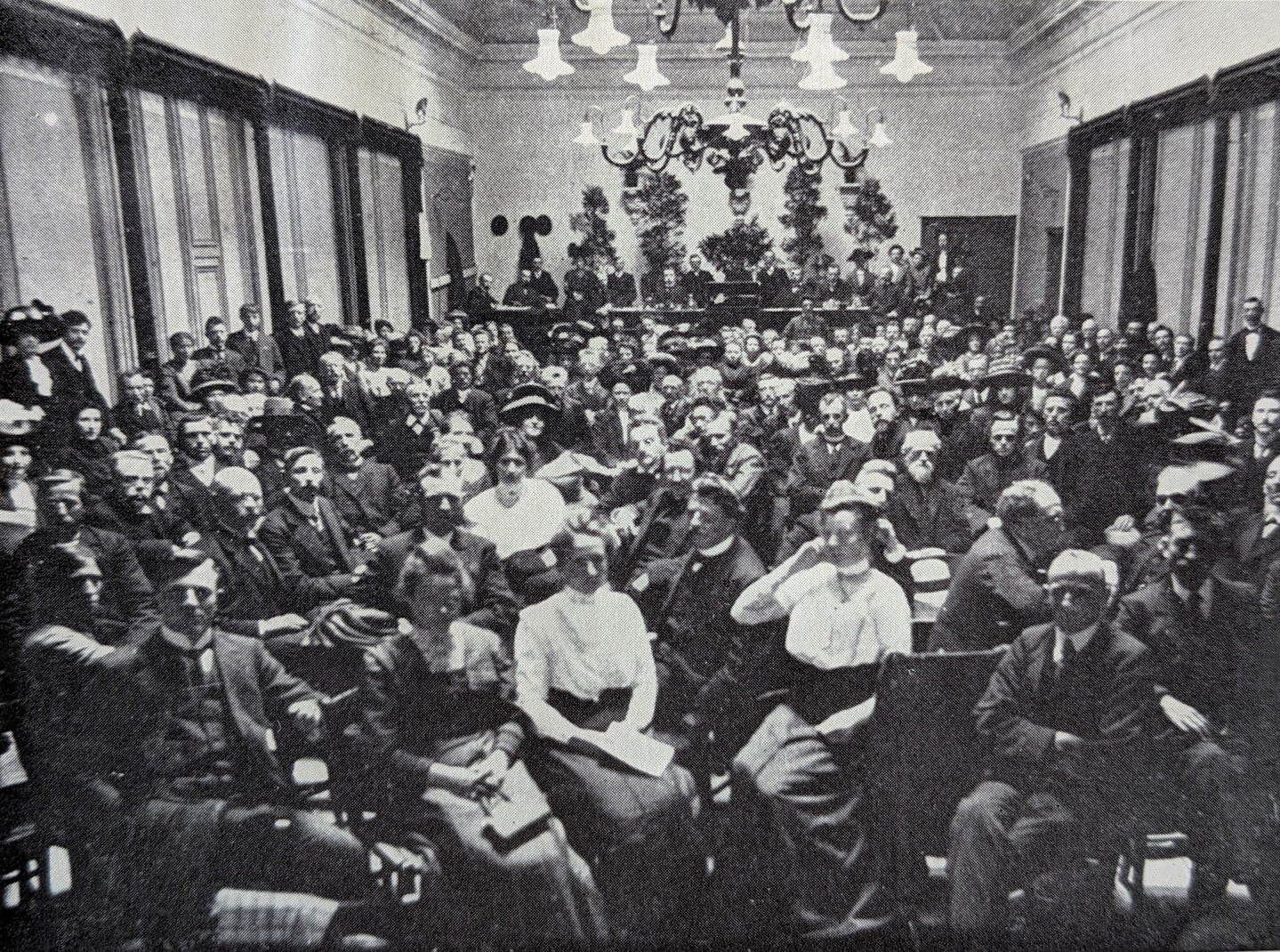 Deze christenen wilden het socialisme ontmoeten: bijeenkomst van De Blijde Wereld in 1912 in Leeuwarden.