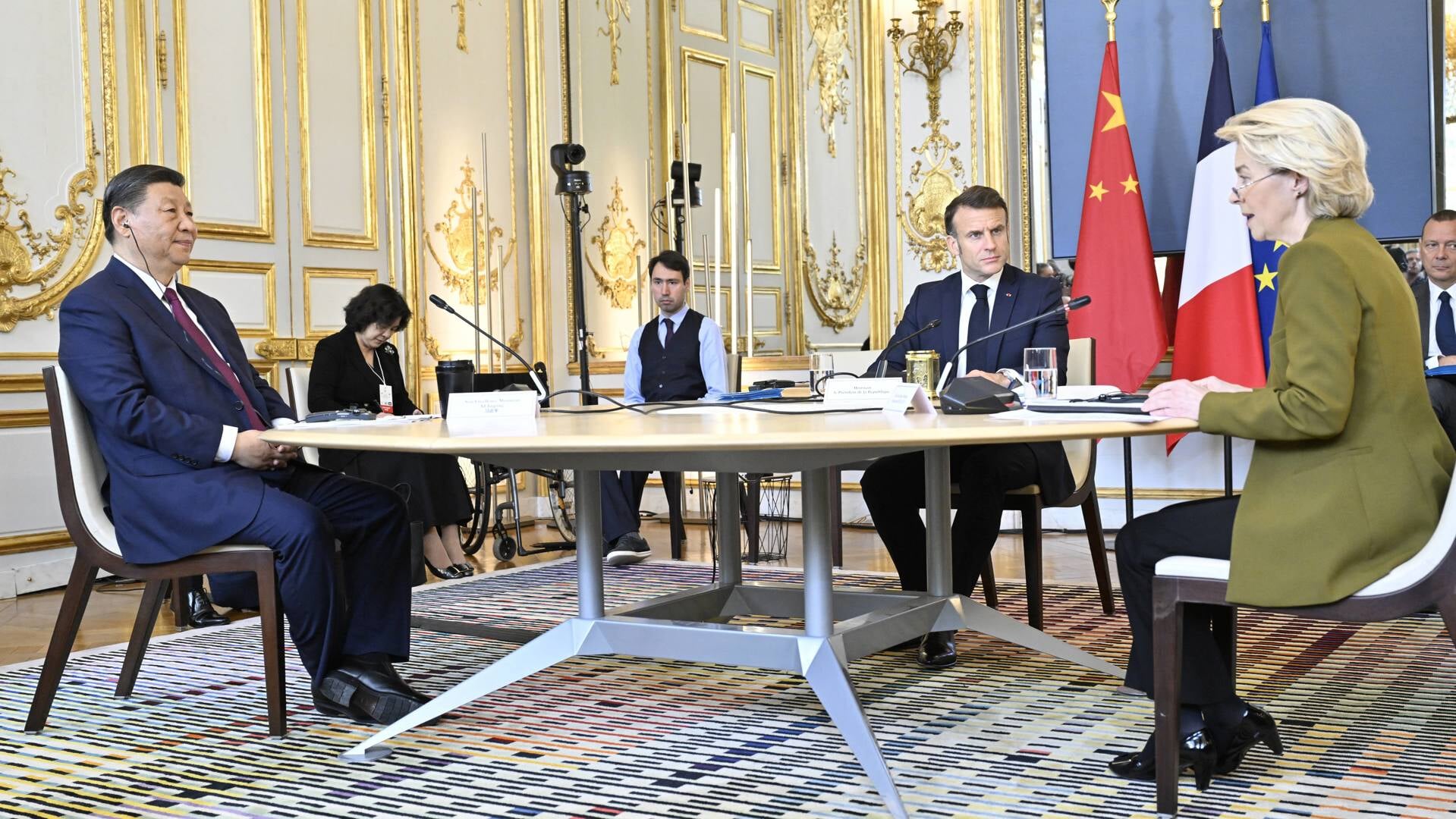 Bij het soms pittige gesprek tussen de Chinese leider Xi, president Macron en EU-commissievoorzitter Von der Leyen ging het ook om Europese eenheid