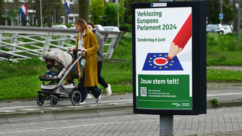 In 2023 had 47 procent van de Nederlanders van 15 jaar of ouder vertrouwen in de Europese Unie (EU). Het vertrouwen in de medemens nam gedurende de onderzoeksperiode toe met 9 procent.