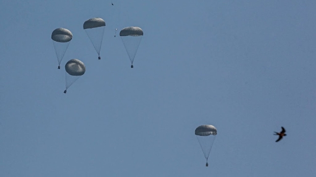 België gaat luchtdropping van hulpgoederen uitvoeren boven Gaza