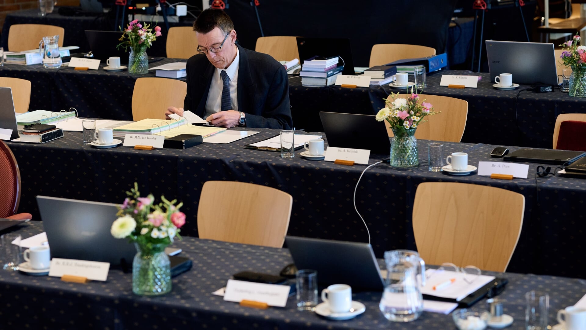 De generale synode van de Christelijke Gereformeerde Kerken (CGK) is gesloten zonder dat er een uitweg is gekomen uit de impasse.