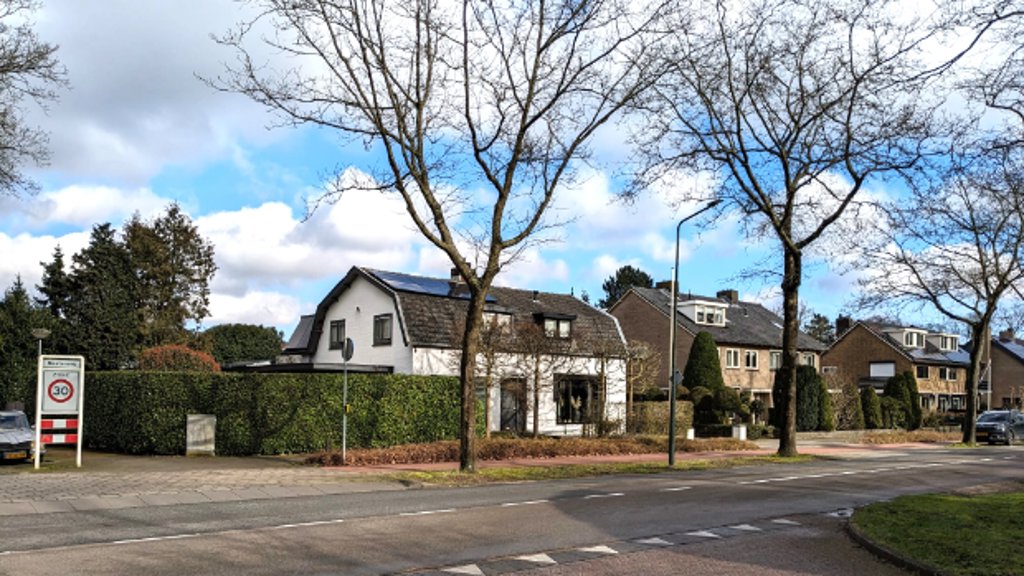 Het huis aan de Naarderstraat in Huizen waar Anton Mussert in mei 1940 bange momenten beleefde.