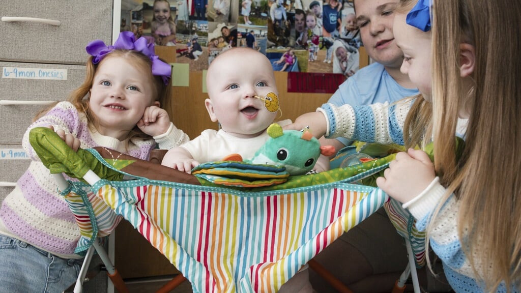 De Amerikaanse baby KJ Muldoon uit Philadelphia, hier met zijn broertje en zusjes, werd beter door een spectaculaire gentechniek.