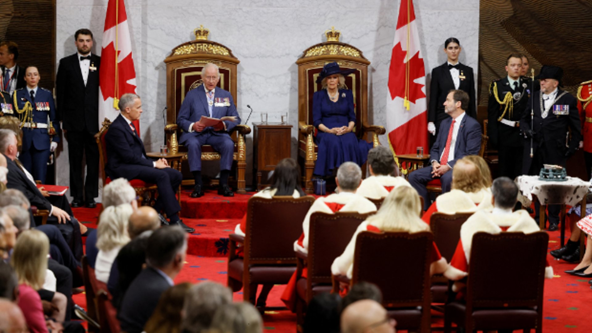Koning Charles III spreekt als Canadees staatshoofd de Troonrede uit in de Canadese Senaat - een unieke gebeurtenis, die ook bedoeld is als boodschap voor president Trump.