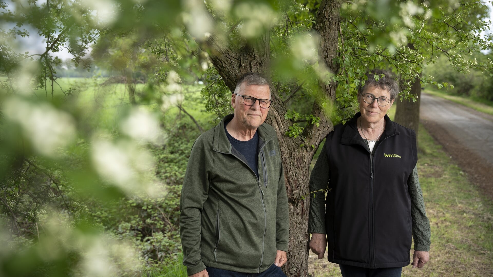 Rob en Ria van de Bor zetten een programma voor natuureducatie in hun eigen omgeving op. 'We leveren allerlei bouwsteentjes aan. Soms zijn de lessen een combinatie van natuur en geschiedenis.'