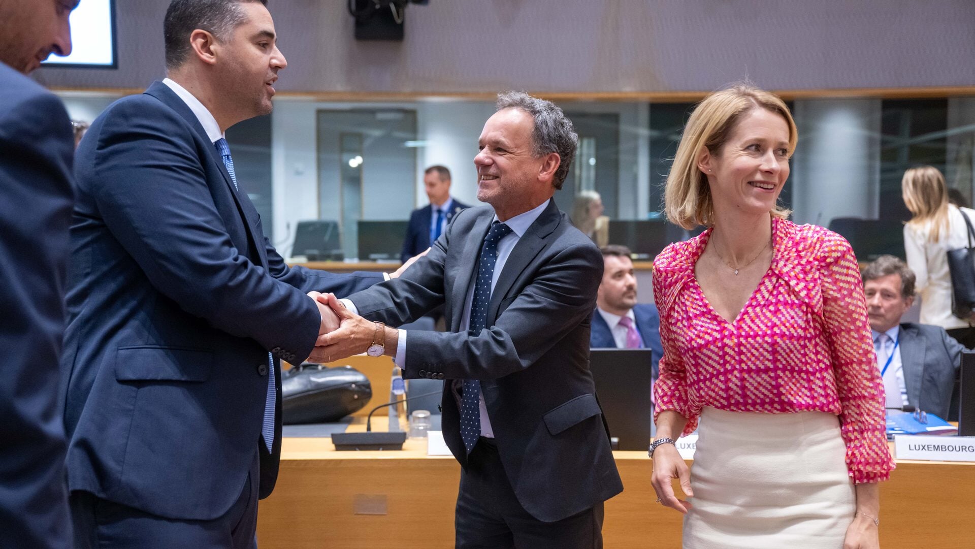 Minister Caspar Veldkamp naast de EU-buitenlandchef Kaja Kallas bij de bijeenkomst in Brussel.
