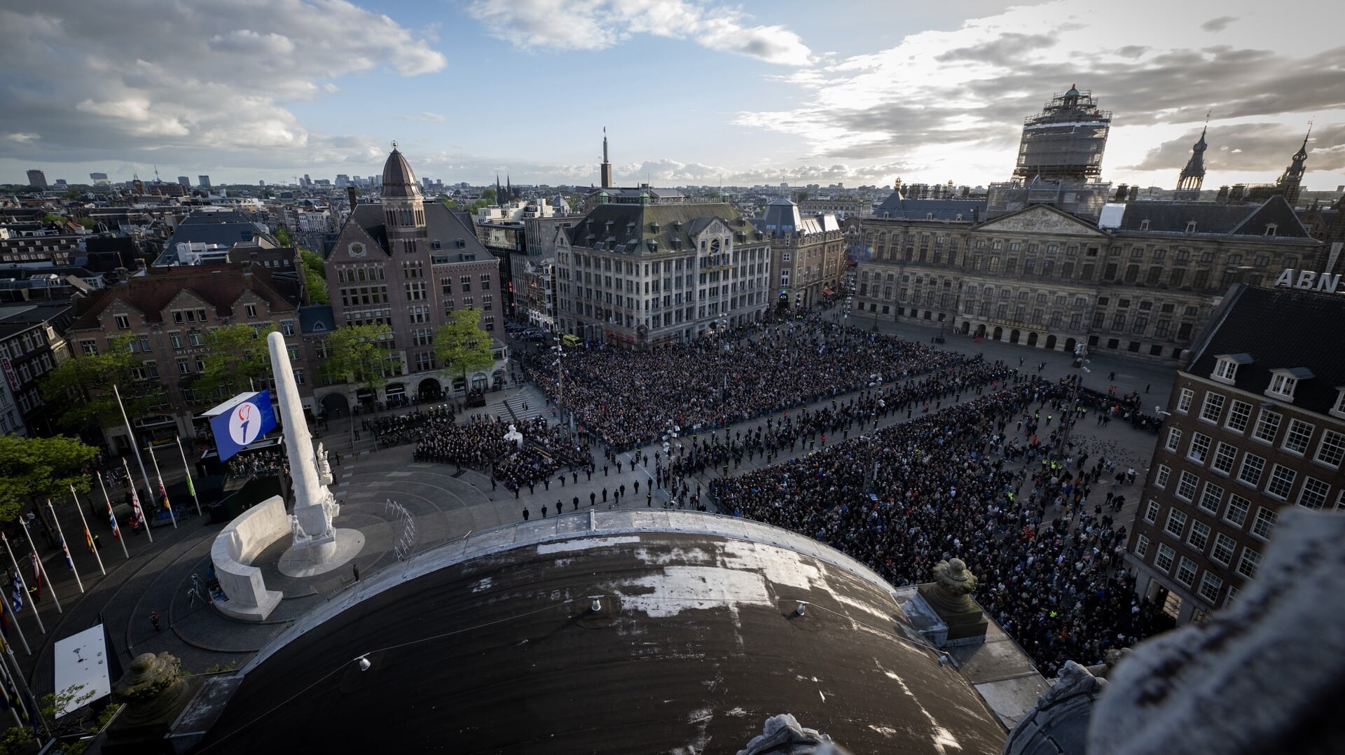 De Dam voorafgaand aan de Nationale Dodenherdenking op de Dam.