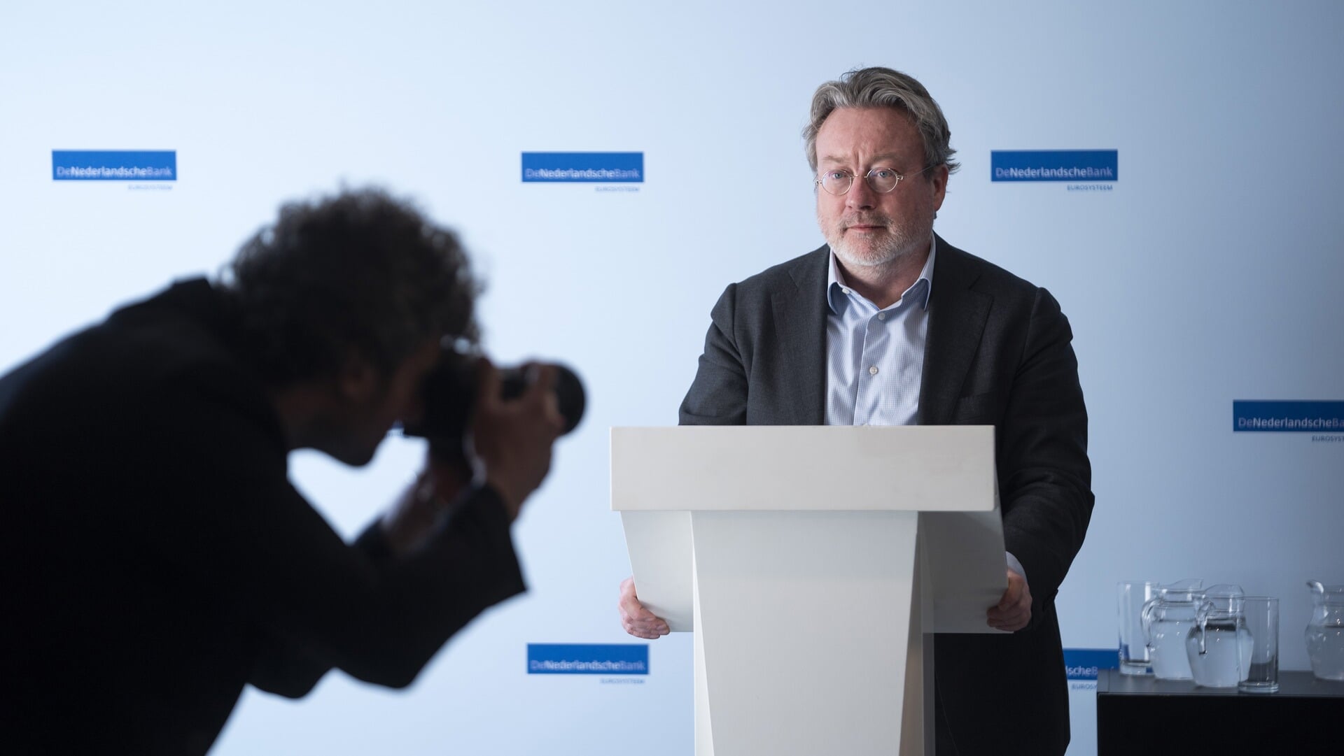 Olaf Sleijpen, directeur monetaire zaken van De Nederlandsche Bank, tijdens de persbijeenkomst over het jaarverslag van 2024.