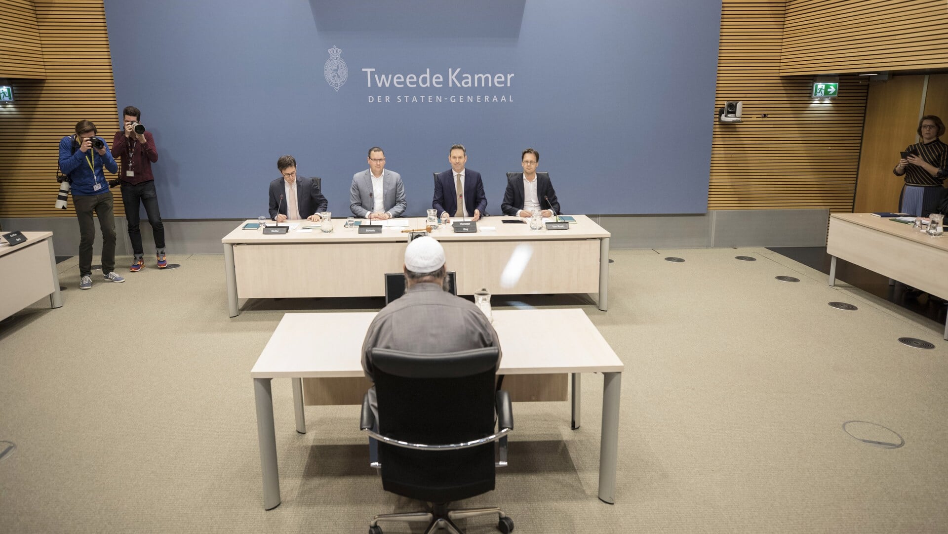 De imam van de Al Fitrah moskee in Utrecht Overvecht werd in 2020 verhoord door de Parlementaire Commissie buitenlandse beïnvloeding uit onvrije landen.