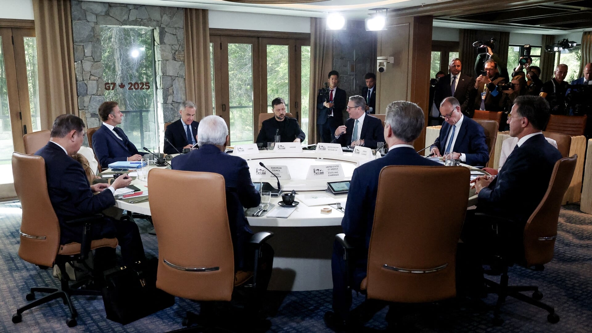 Een bijeenkomst op de G7-top met president Volodymyr Zelensky (Oekraïne).