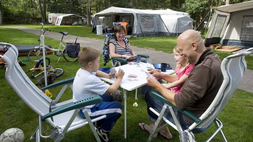 Welk spel móét er op de camping- of keukentafel komen? Het ND tipt vier kaartspellen.