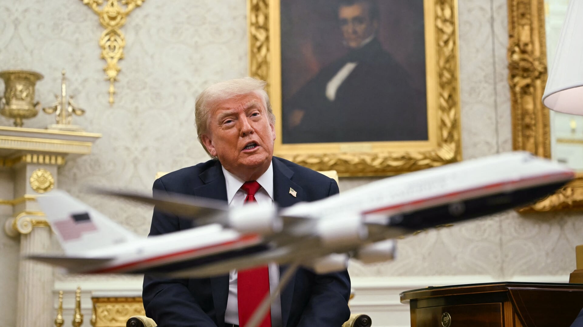 Trump sprak maandag na een onderhoud met de secretaris-generaal van de NAVO, Mark Rutte. De wapenleveranties zullen door de NAVO worden gecoördineerd.