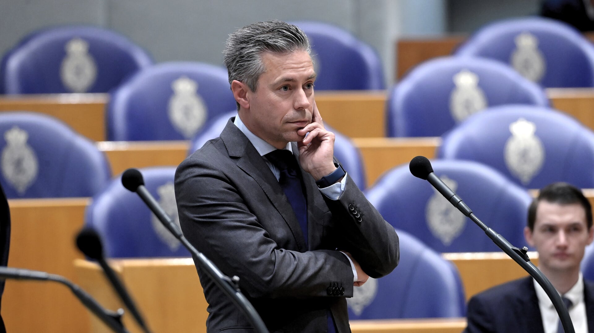 Terwijl er in Den Haag wordt gewacht op NSC, springt nu ook de SGP op de wagen. Hoewel die partij dinsdag vóór het PVV-plan stemde, willen zij nu tóch opheldering. 