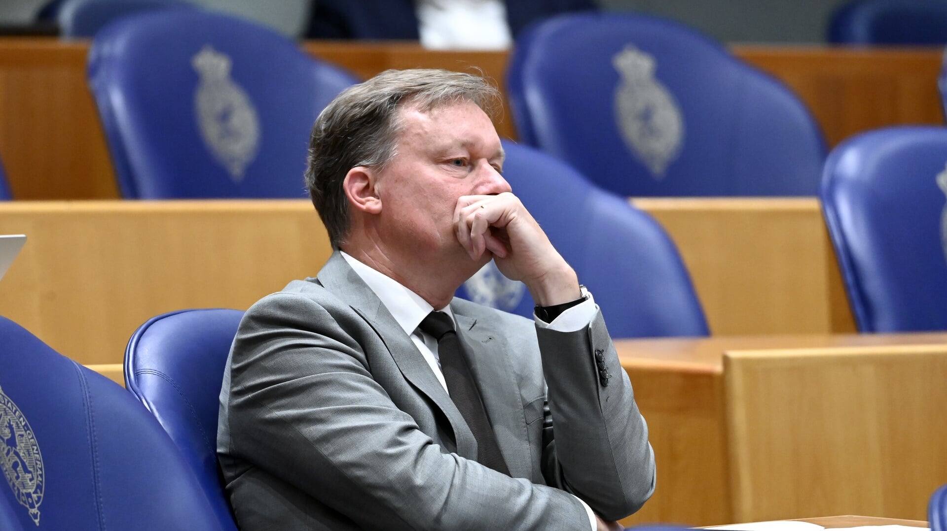 SGP-Kamerlid Diederik van Dijk verdedigde donderdagnacht de keuze van zijn partij om voor het aanscherpen van de asielregels te stemmen.