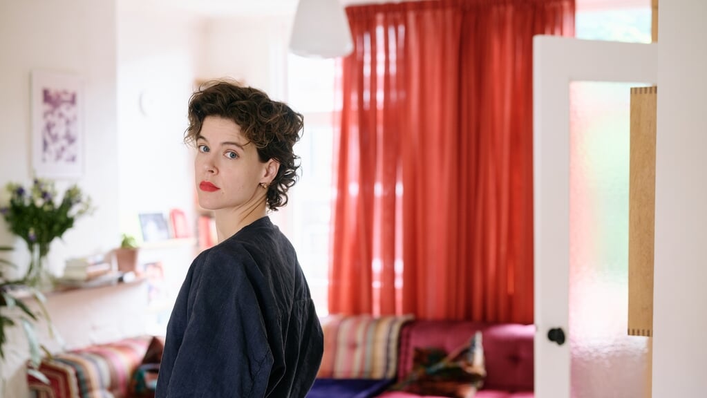 Schrijver Bregje Hofstede: 'Traditionele godsdienst gaat te veel over politiek, menselijke belangen, mannelijke macht. Zeker als vrouw stoort me dat. Het zou moeten gaan over het universele.'