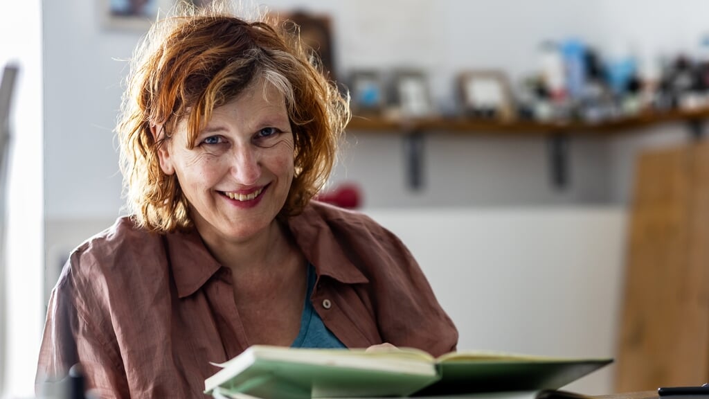 Annet Schaap illustreerde ruim 250 kinderboeken en schreef de kinderboeken 'Lampje' en 'Krekel'. Lampje is verfilmd en in meer dan 25 talen vertaald.
