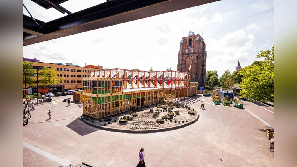 ‘Bouwurk’ is gemaakt door verschillende kunstenaars en staat op een plek waar ooit een kathedraal stond. 