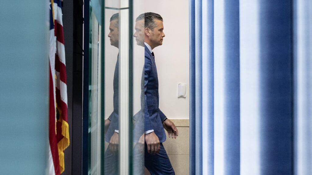 De Amerikaanse minister van Defensie Pete Hegseth repostte instemmend een video, waarin zijn dominee Douglas Wilson uitlegt waarom vrouwen beter geen stemrecht kunnen hebben.