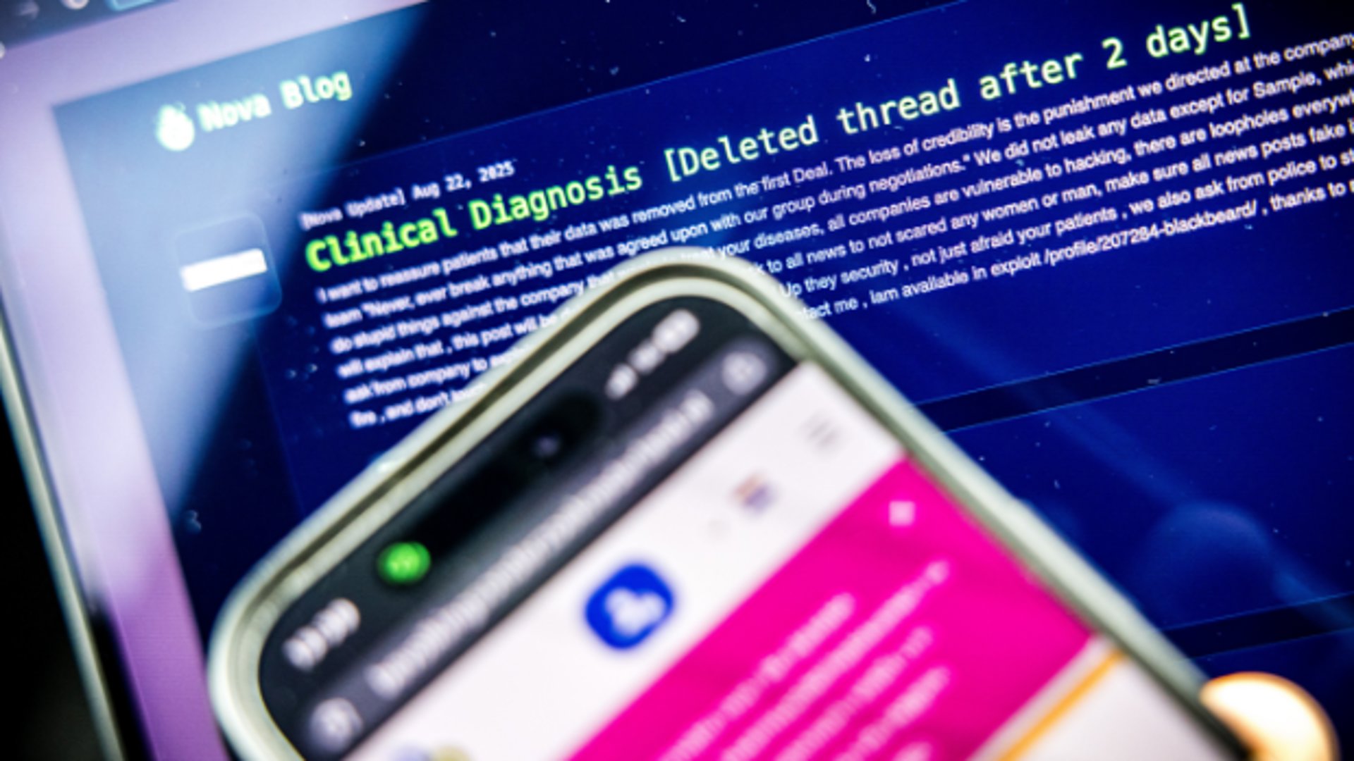 ILLUSTRATIEF - De website op het darkweb van NOVA met de gelekte gegevens van Eurofins, waaronder persoonsgegevens van het Bevolkingsonderzoek. De hackersgroep geeft aan de buitgemaakte gegevens en data te verwijderen. In het lek zaten gegevens van mensen die onder andere een onderzoek naar baarmoederhalskanker, soa of darmkanker hebben laten uitvoeren.