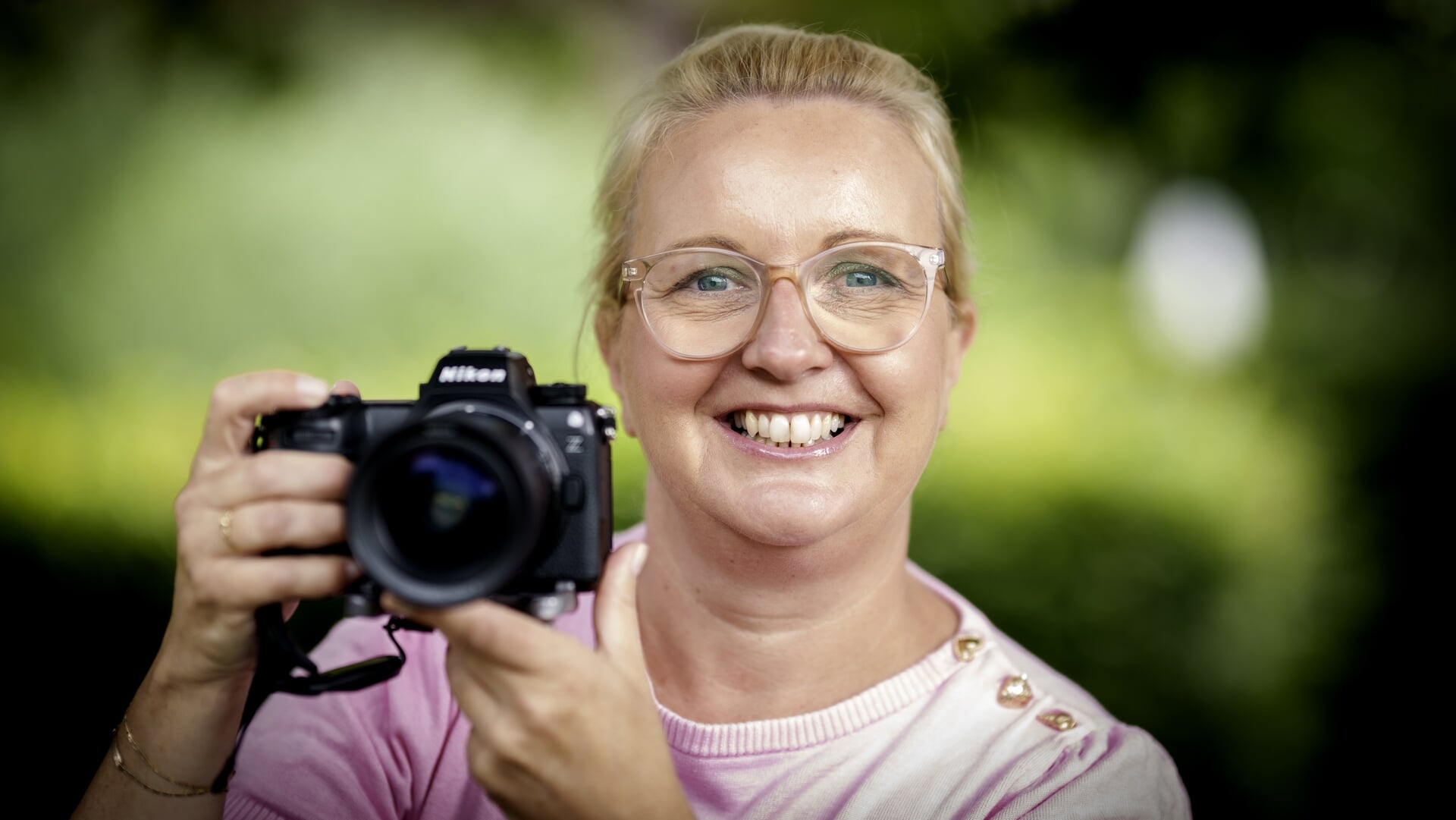  'Ik hoef zelf niet per se te trouwen, ik geniet volop van het geluk dat ik bij anderen zie.'
