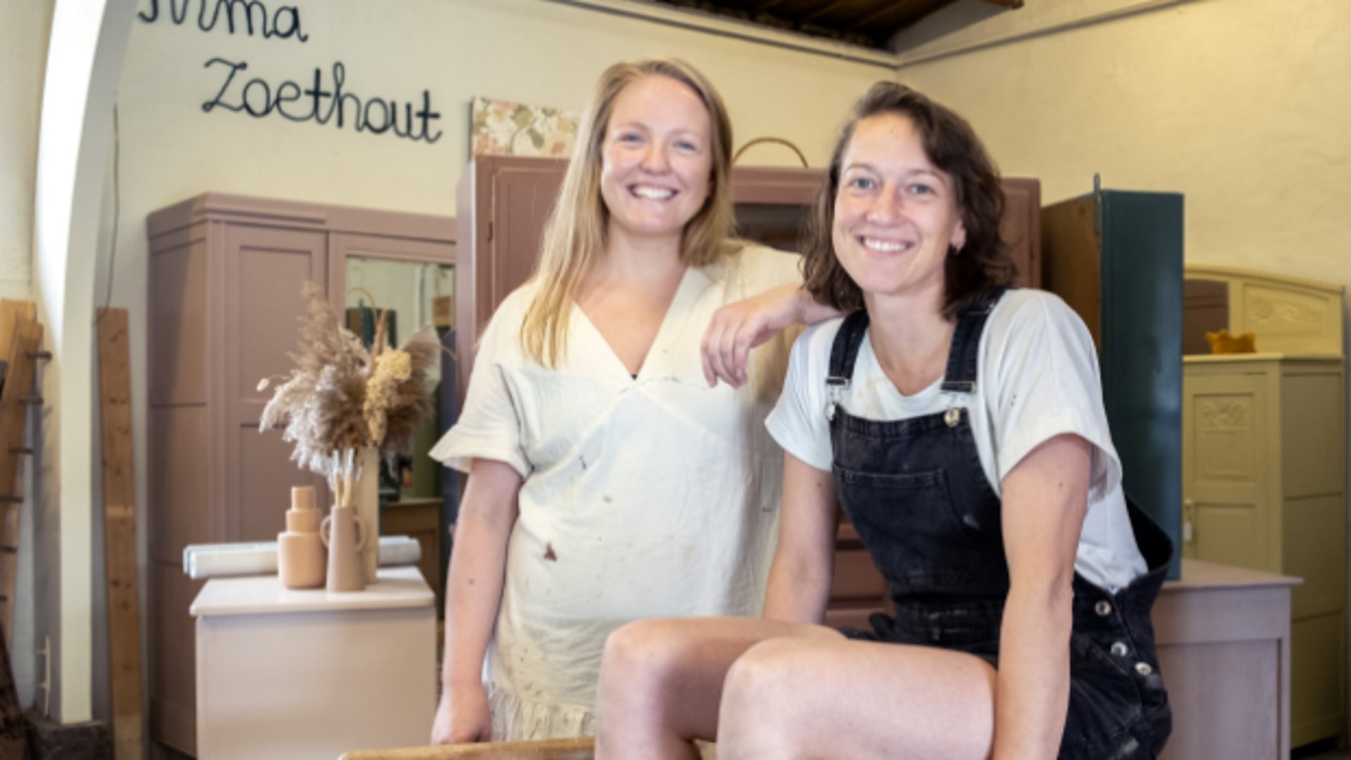 De Firma Zoethout-eigenaren Anne Noa Poortstra (l) en Annelies Gouw.
