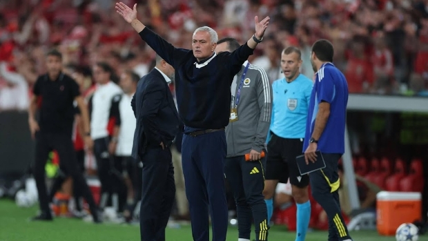 Beurskoers Fenerbahçe veert op na ontslag trainer Mourinho
