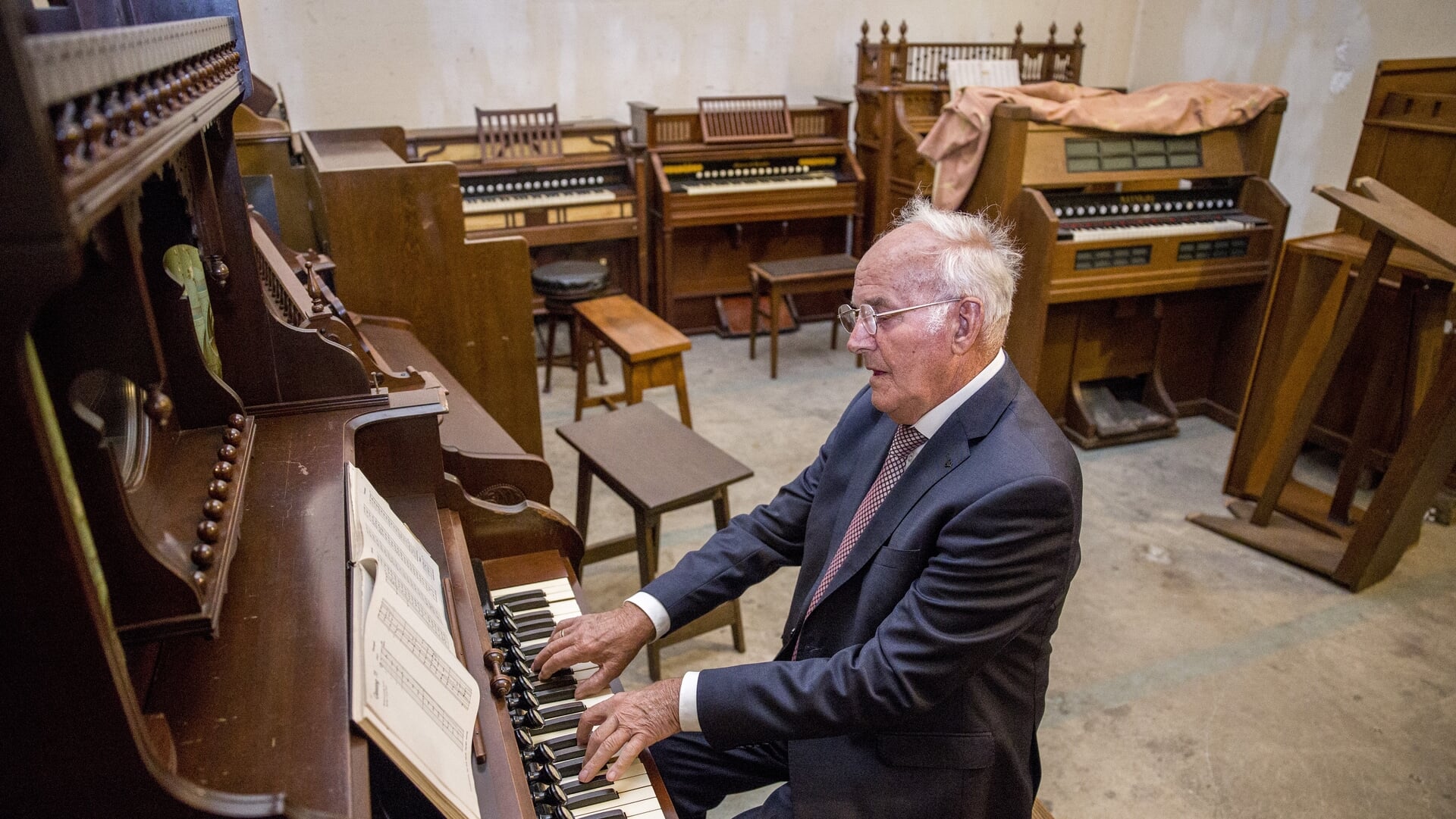 'Ik rijd gerust honderden kilometers om een harmonium op te halen.'