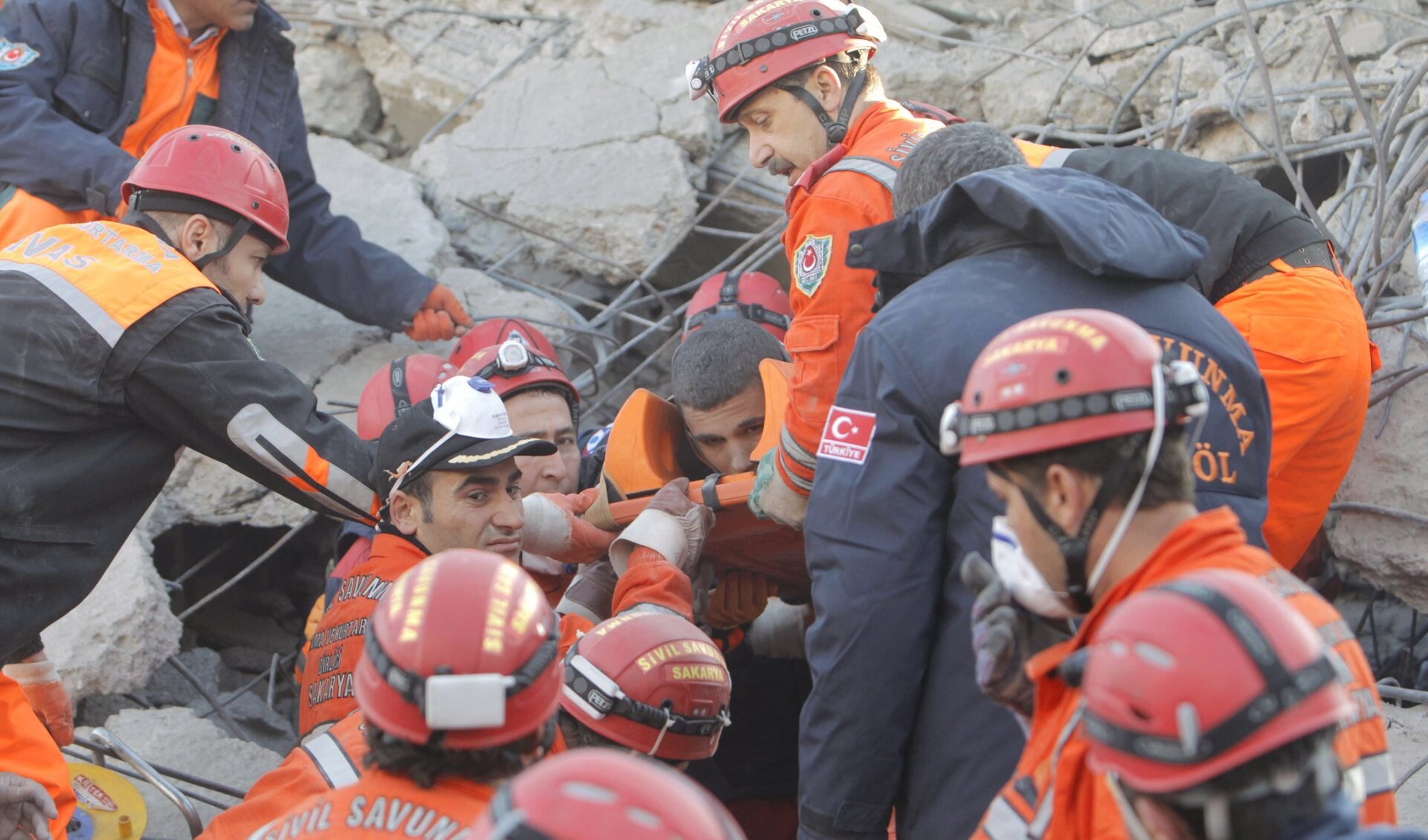 Turkije slaat hulp Israël na aardbeving af