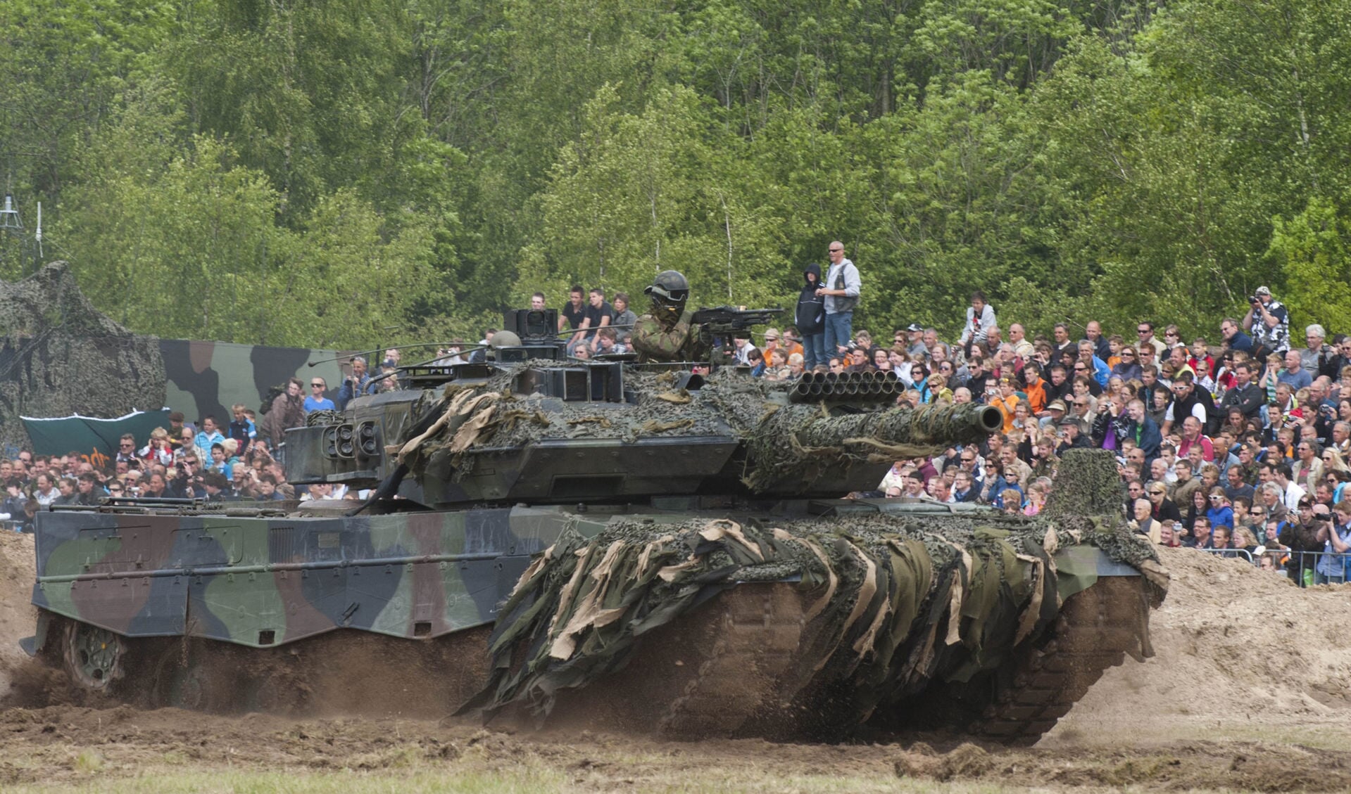 Nederlandse Leopard-tanks voor angstige Finnen