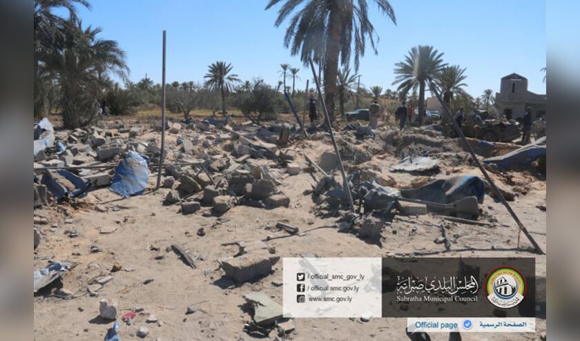 De ravage na het Amerikaanse bombardement in Sabratha van vrijdag. Doelwit van de luchtaanval was de Tunesische terrorist Nouredinne Chouchane. (ap)