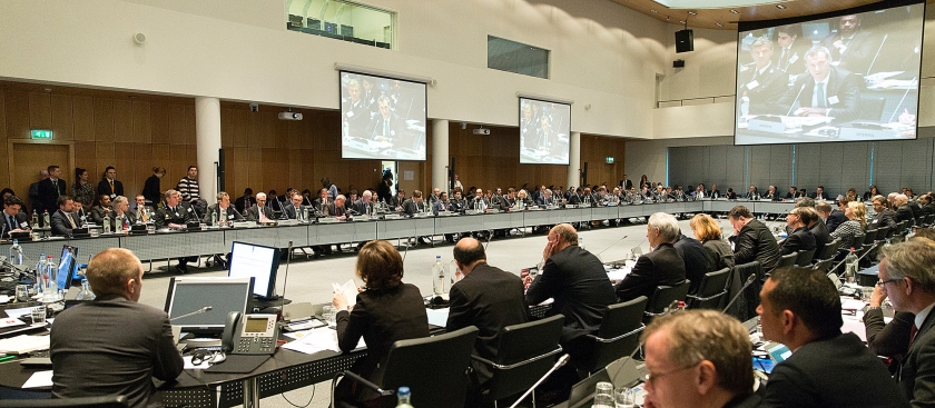 Er komt een betere internationale uitwisseling van gegevens over terreurbewegingen en verdachten, heeft de antiterreurtop van het GCTF (Global Counter Terrorism Forum) en de internationale coalitie tegen ISIS besloten. Nederland is covoorzitter van het GCTF en minister Bert Koenders zat de bijeenkomst voor (anp)