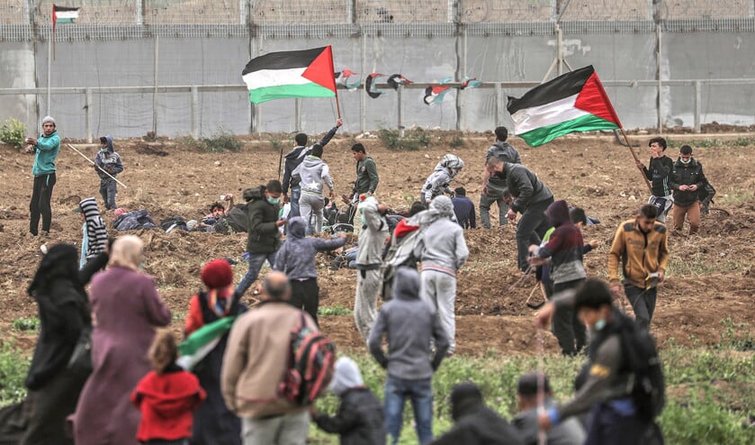 Zaterdag demonstreerden Palestijnen aan de grens tegen de grondonteigeningen door Israël. (epa / Mohammed Saber)