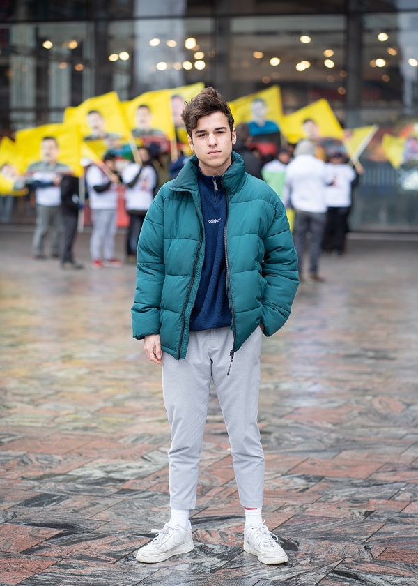 Levi draagt een beetje van Nike en een beetje van moeder (Niek Stam)