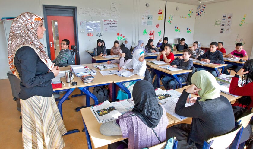 Het beeld van islamscholen dat in de media overheerst, is gebaseerd op de drie strikt islamitische basisscholen die Nederland telt. In totaal zijn er 52. (anp / Koen Suyk)