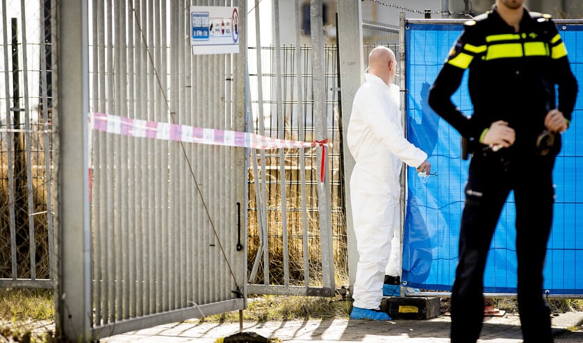 Politieonderzoek na de moord op de 41-jarige Reduan B. op de Tt. Melissaweg in Amsterdam in maart 2018. (epa)