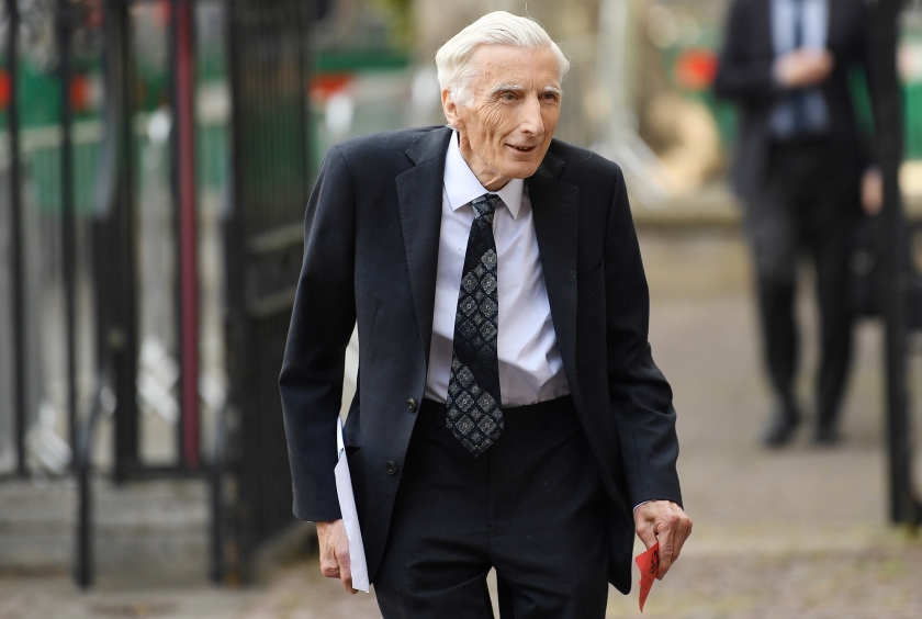 Kosmoloog Martin Rees: ‘Het is een gevaarlijke illusie om Mars als een tweede aarde te zien.’ (epa / Neil Hall)
