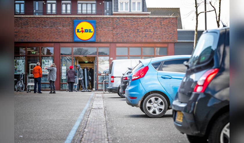 Baby Hannah werd door haar ouders meegegrist op de parkeerplaats van de Lidl in Eersel. (anp / Rob Engelaar)